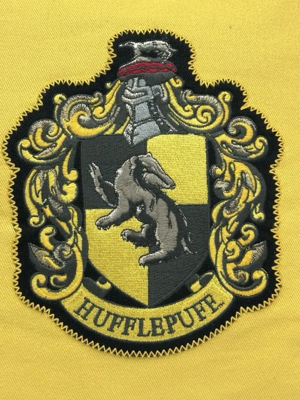 🦡 NEW Pottery Barn Teen Harry Potter Hufflepuff Pillow Cover + PBTeenInsert 16